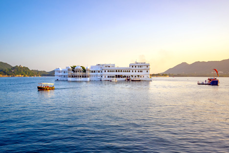 Golden Triangle Vacation Package with Rajasthan & Goa