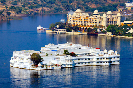 Golden Triangle Vacation package with Udaipur