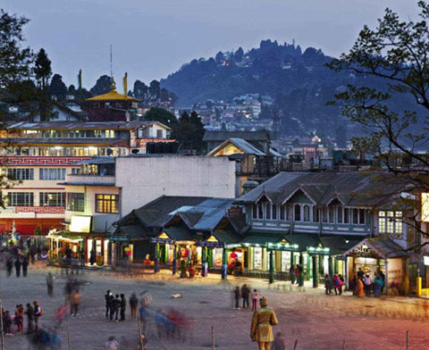 tourist places near mall road darjeeling